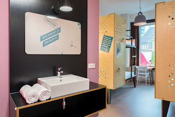 Фото Stayokay Hostel Utrecht-Centrum