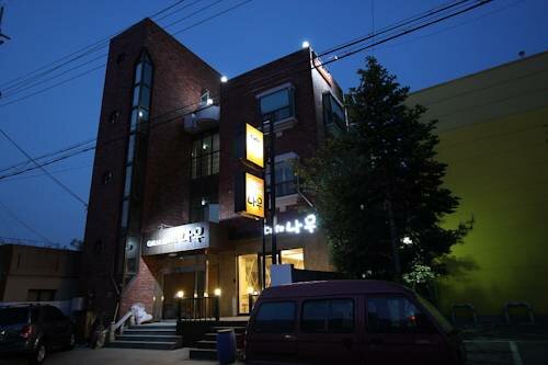 Гостиница Gyeongju Namu Guesthouse в Кенджу