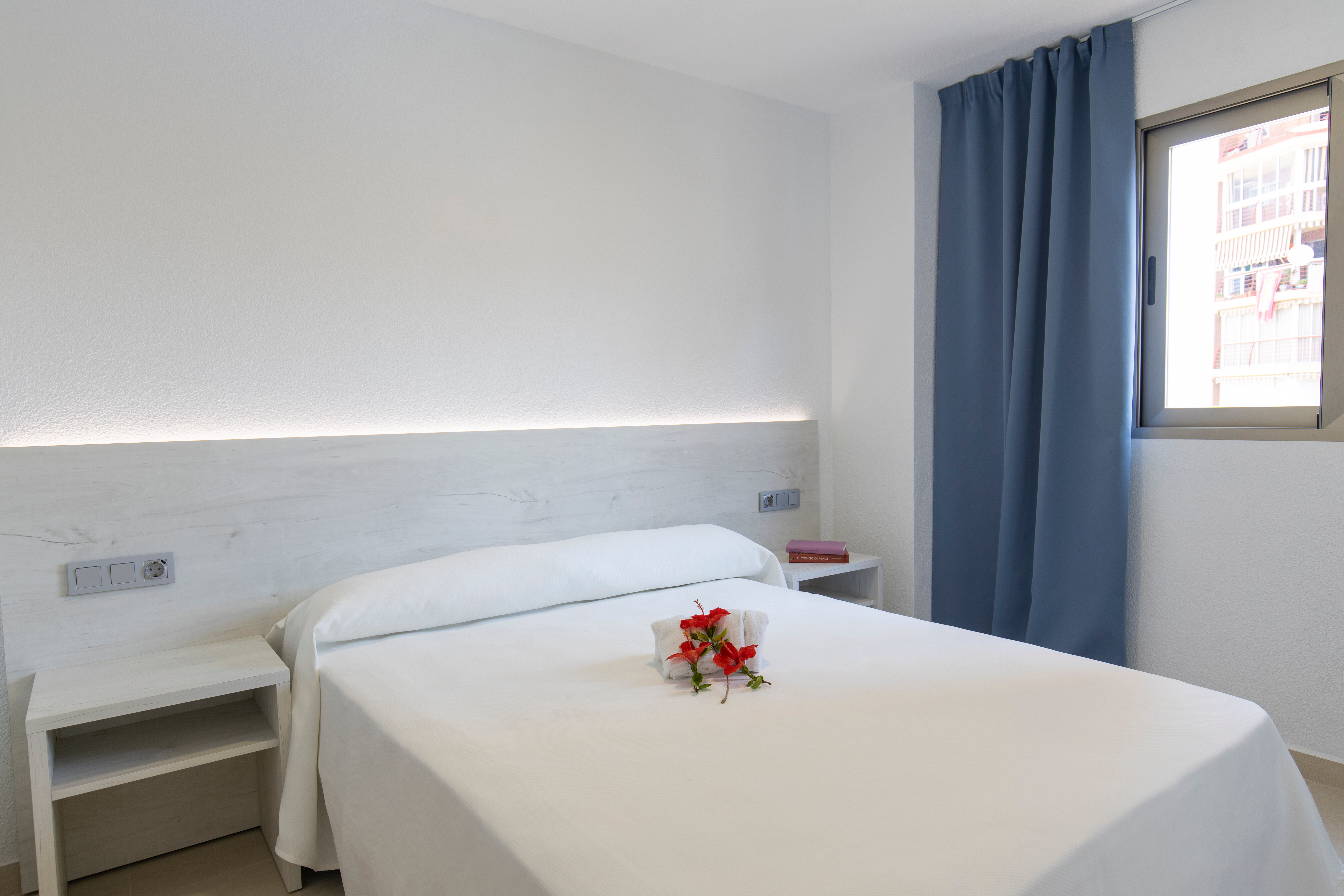 Фото Aparthotel BCL Levante Lux
