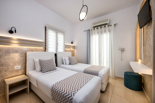 Гостиница Petros Villa в Фире