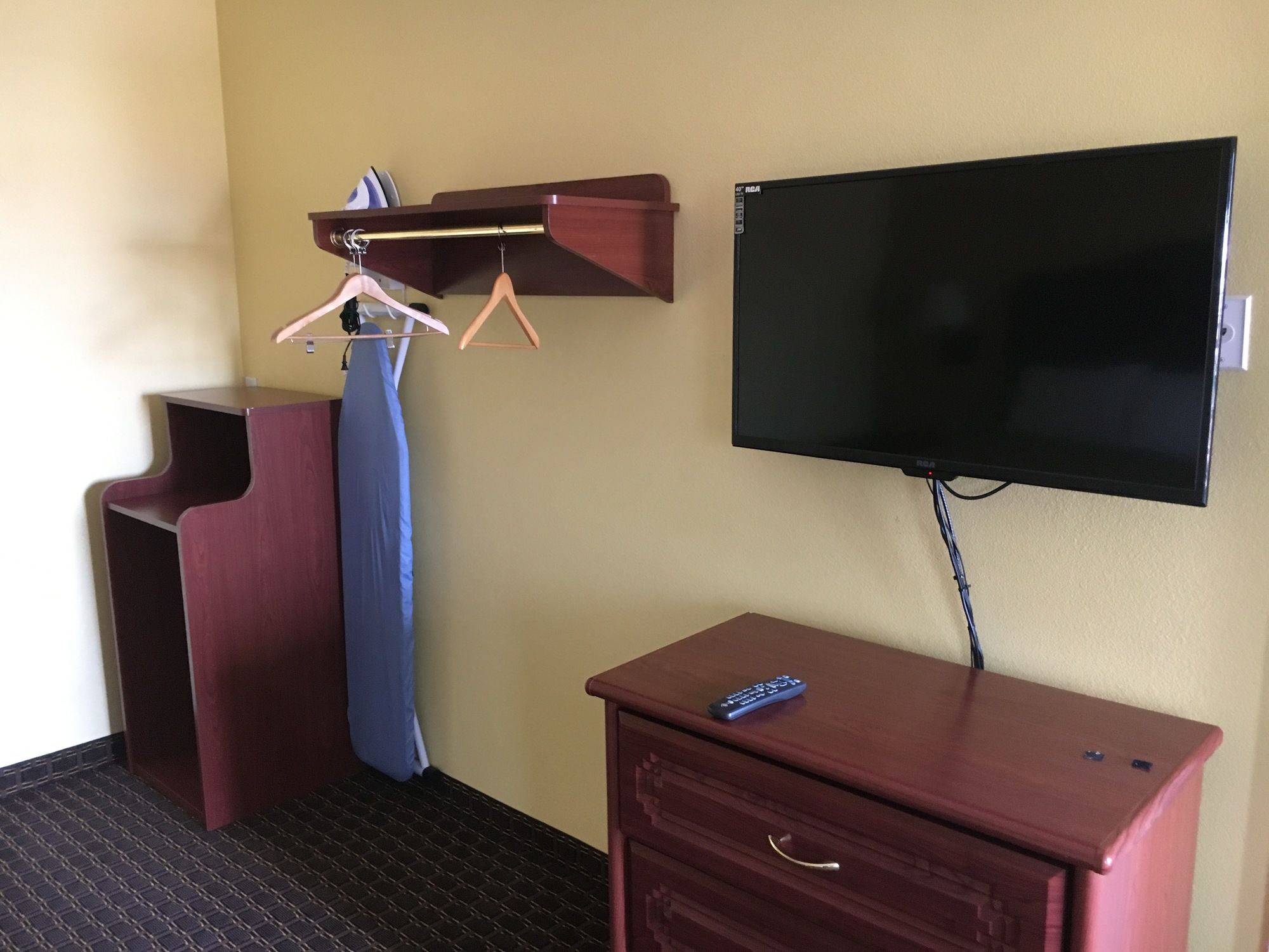 Фото Motel 6 South Gate, Ca