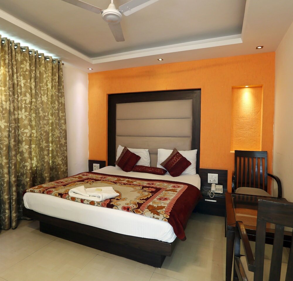 Фото Hotel Srivinayak