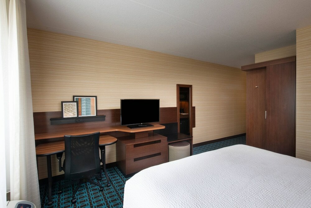 Фото Fairfield Inn & Suites by Marriott Edmonton North