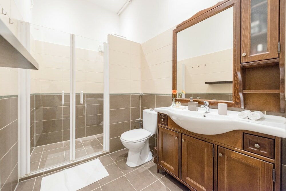 Фото Venus Apartments - Broadway I