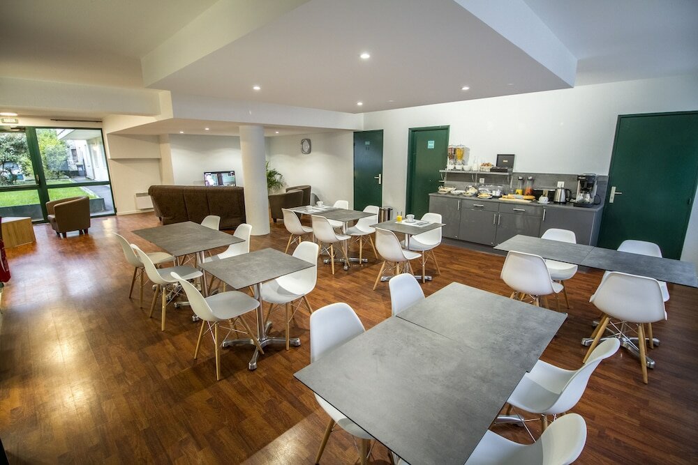 Фото Kosy Appart’Hôtels Le Champ de Mars