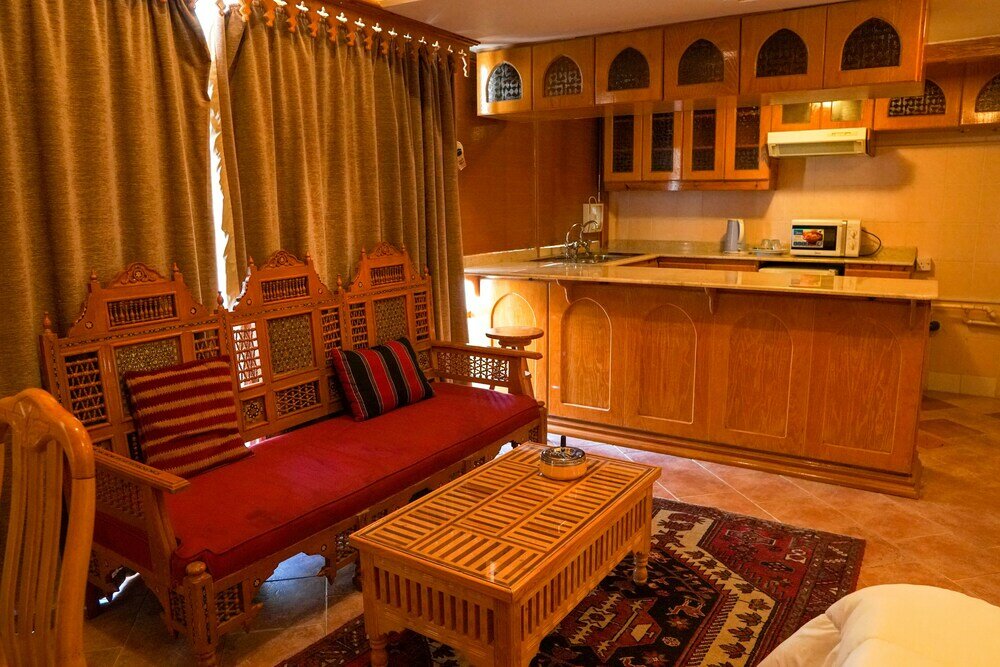 Фото Kuwait Palace Hotel Apartments