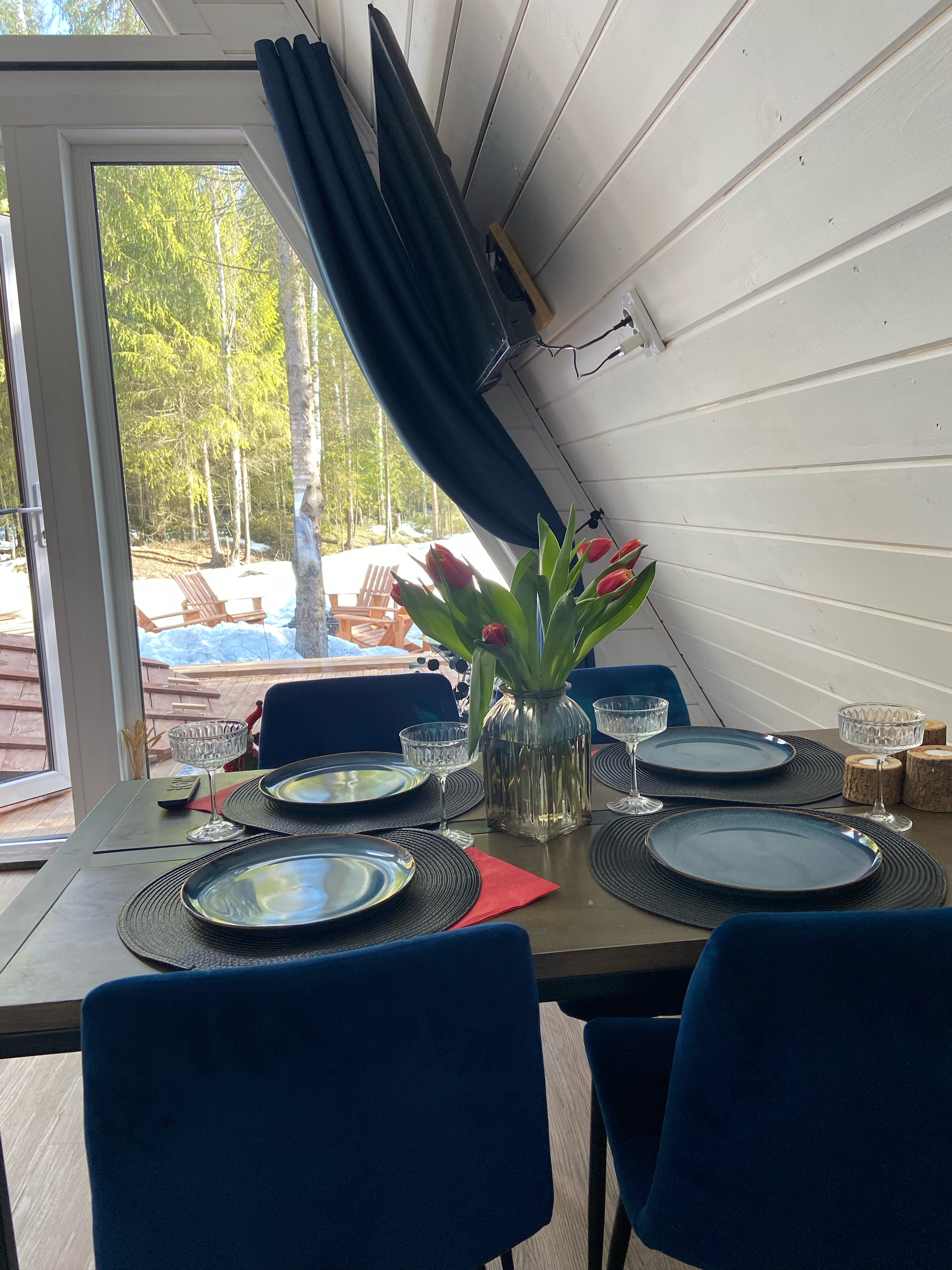 Фото A-frame Friday