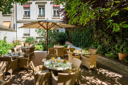 Гостиница Hotel Le Magellan  в Париже