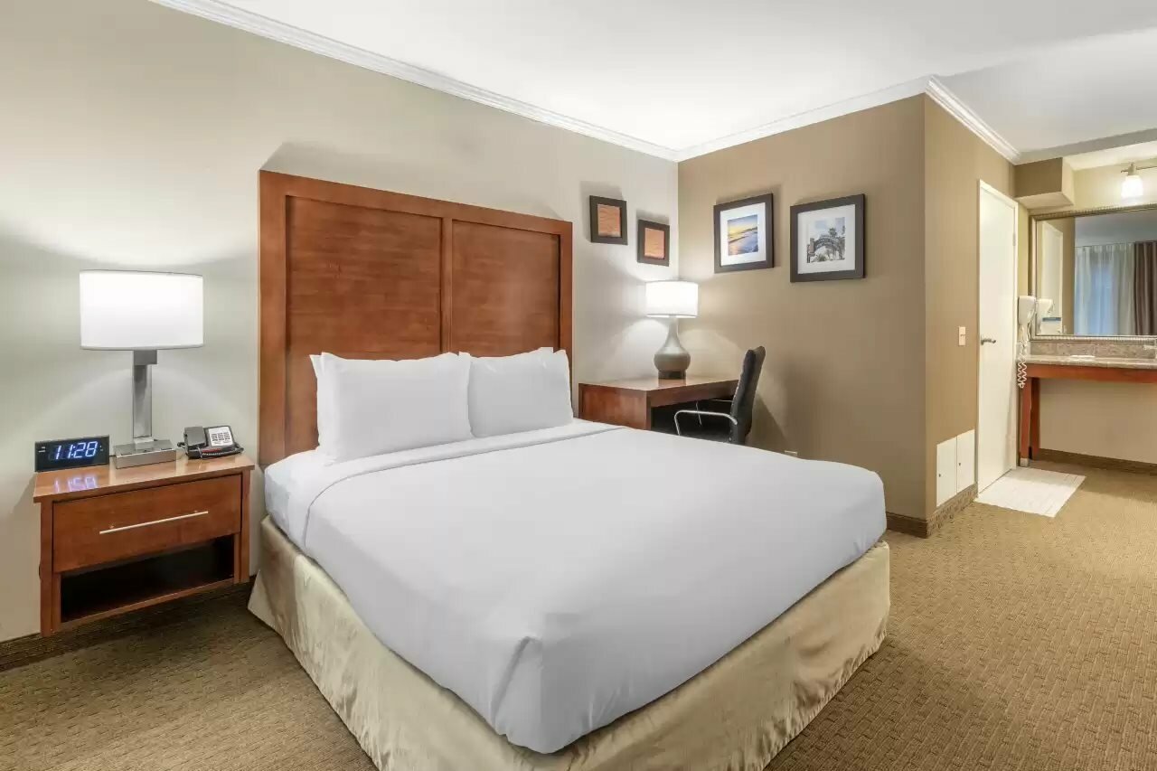 Фото Comfort Inn Santa Monica - West Los Angeles