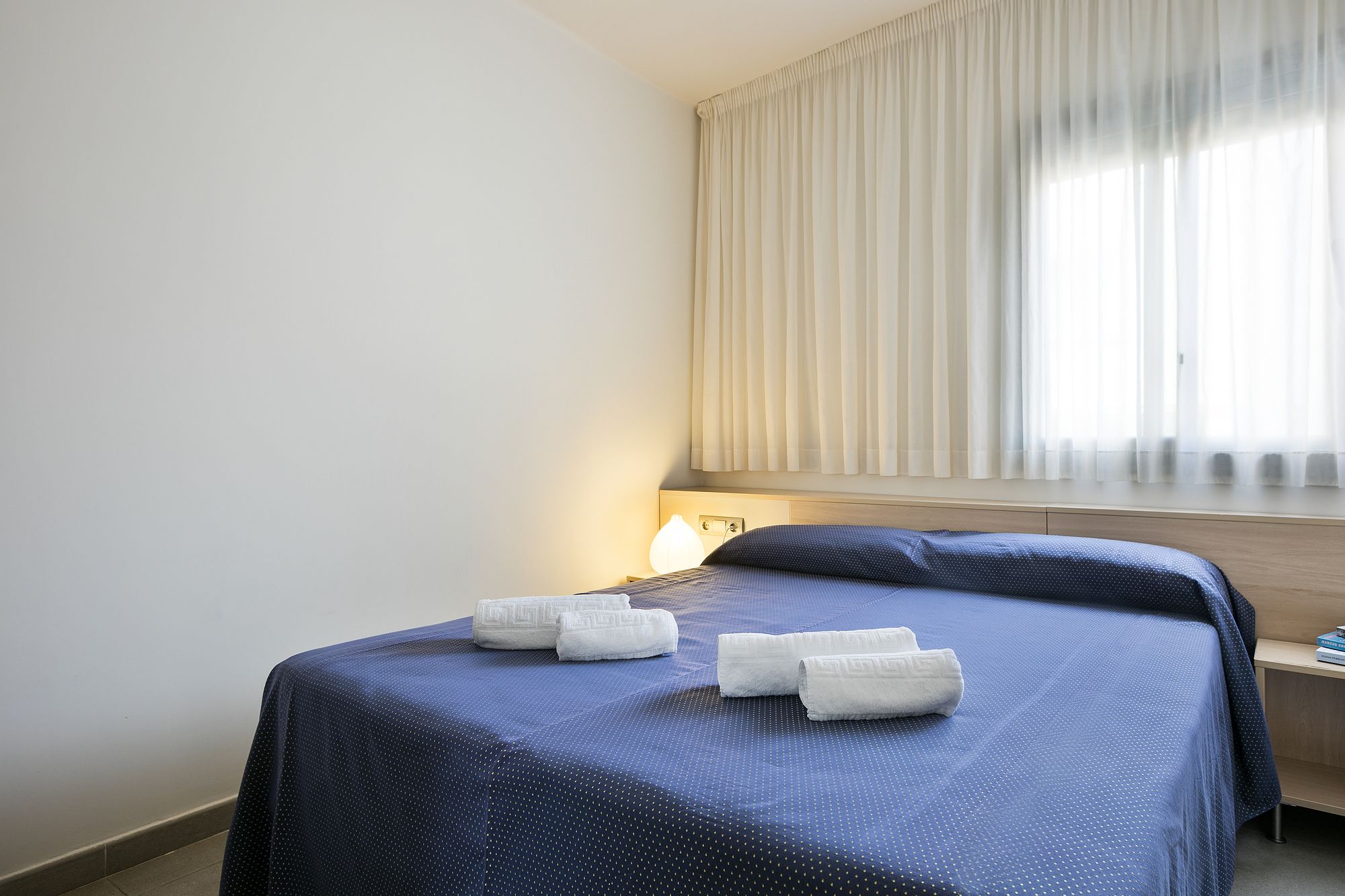 Фото Apartamentos Castellmar