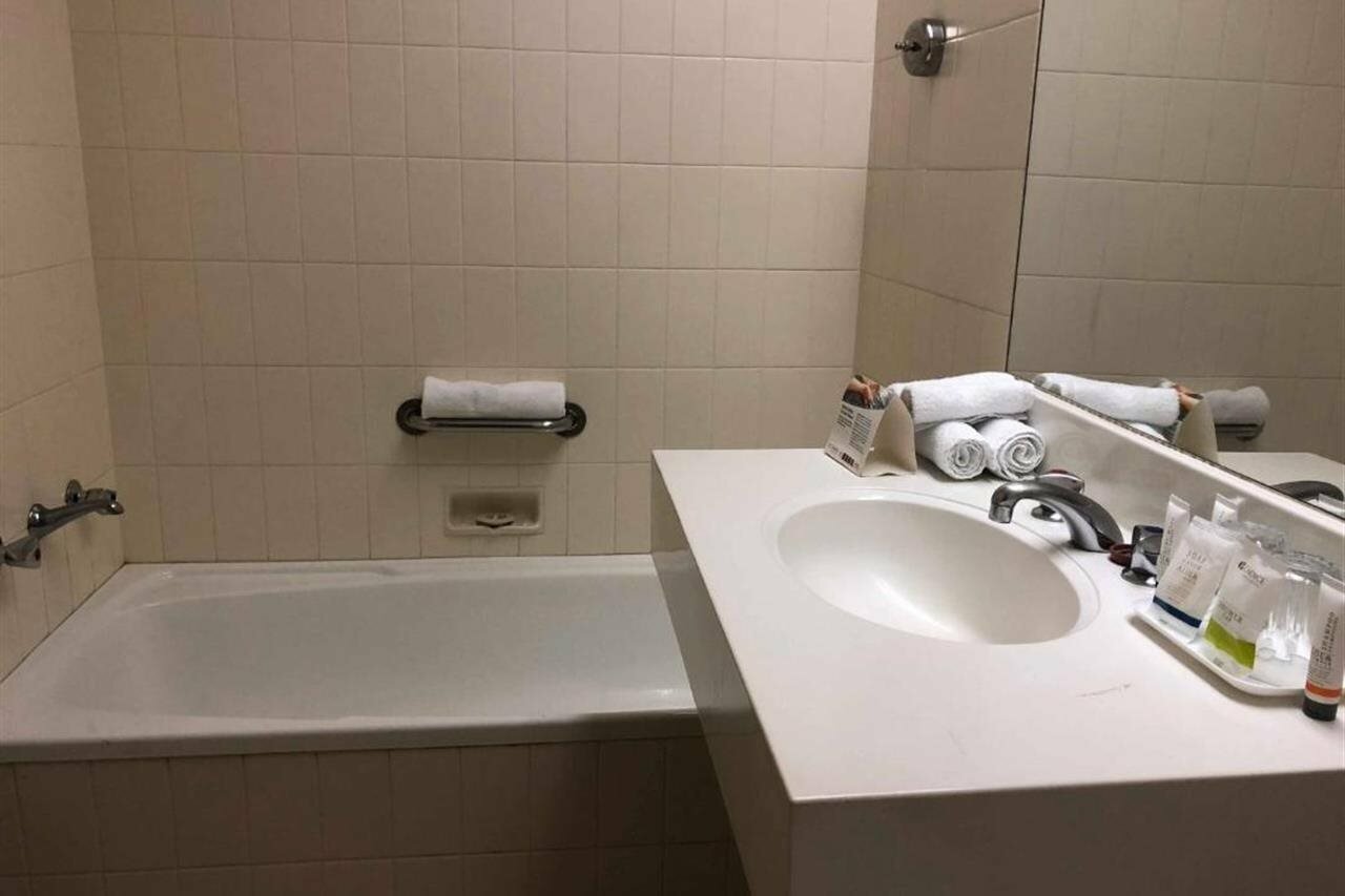 Фото Quality Hotel Ambassador Perth