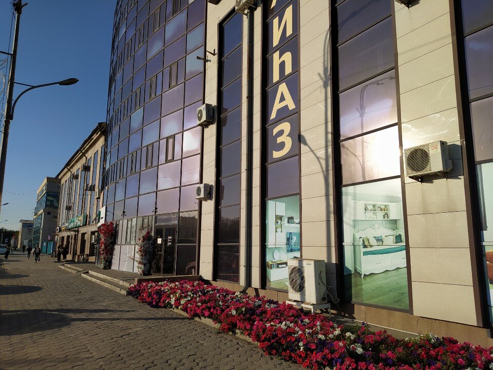 Сиськи арасындағы порно мүшесі