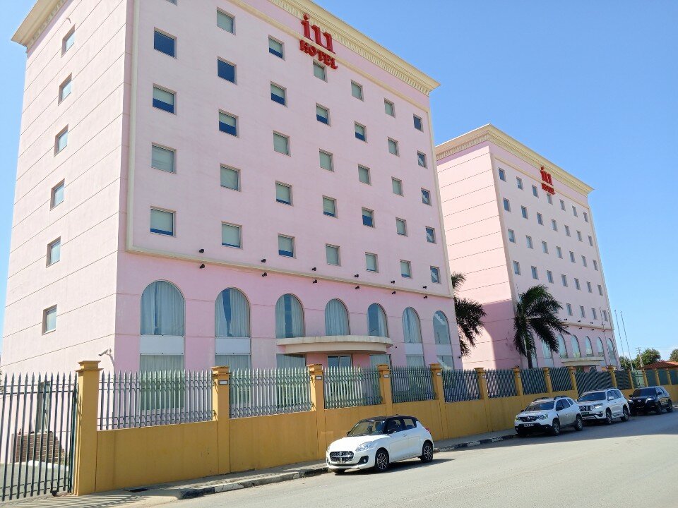 Фото отеля 2