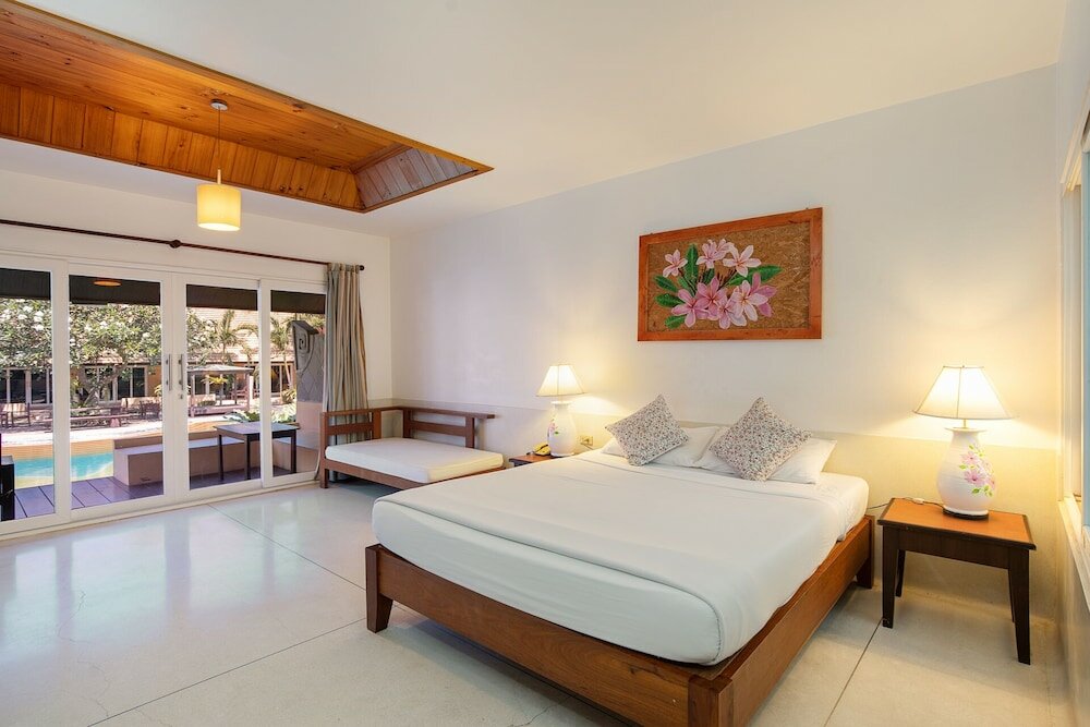 Фото East Sea Paradise Hotel