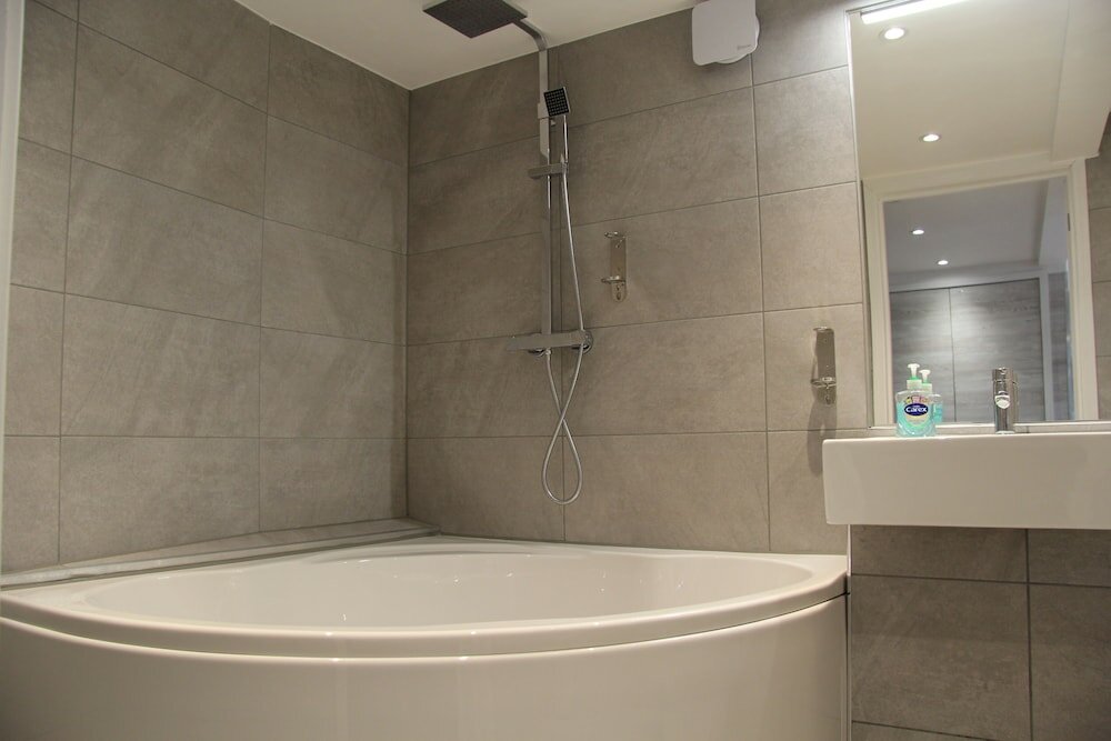 Фото Canal Cottages