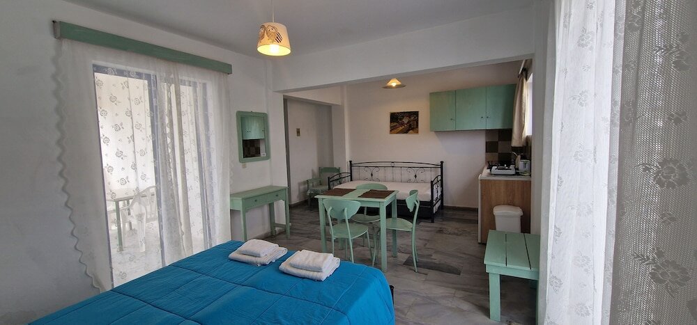 Фото Kaloxenia Apartments