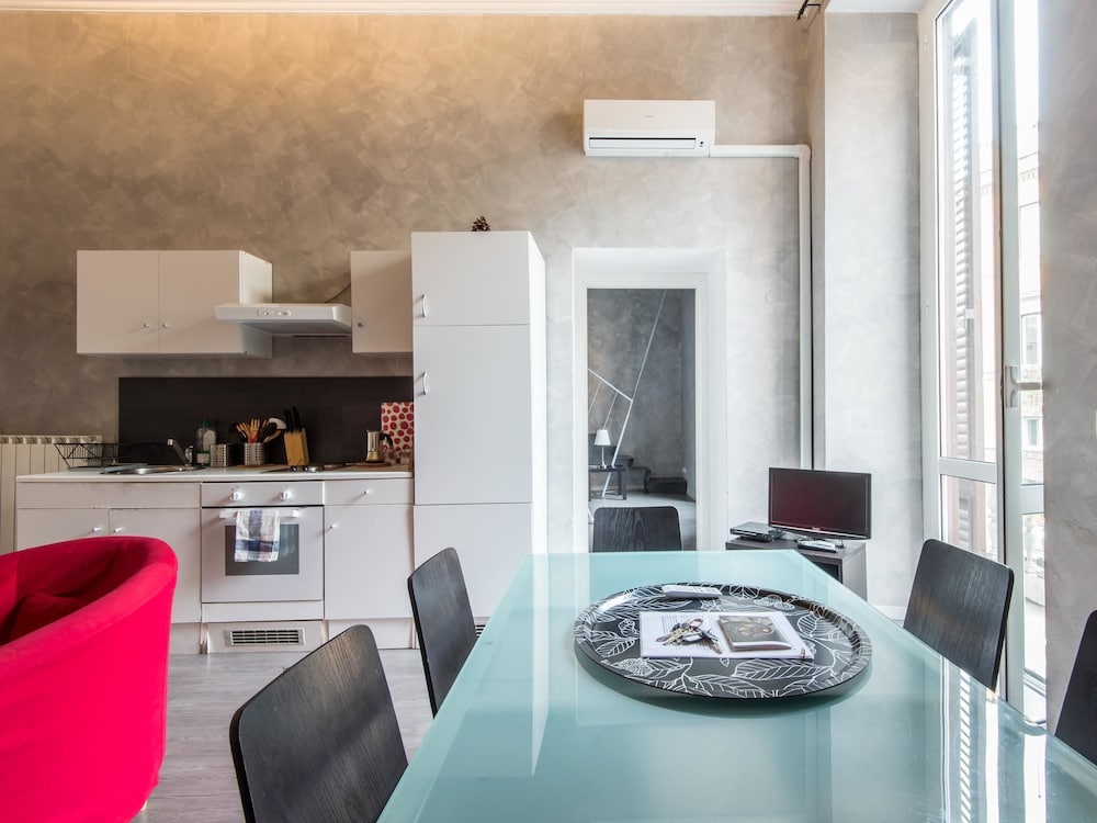 Фото Rsh Ara Pacis Enchanting Apartment