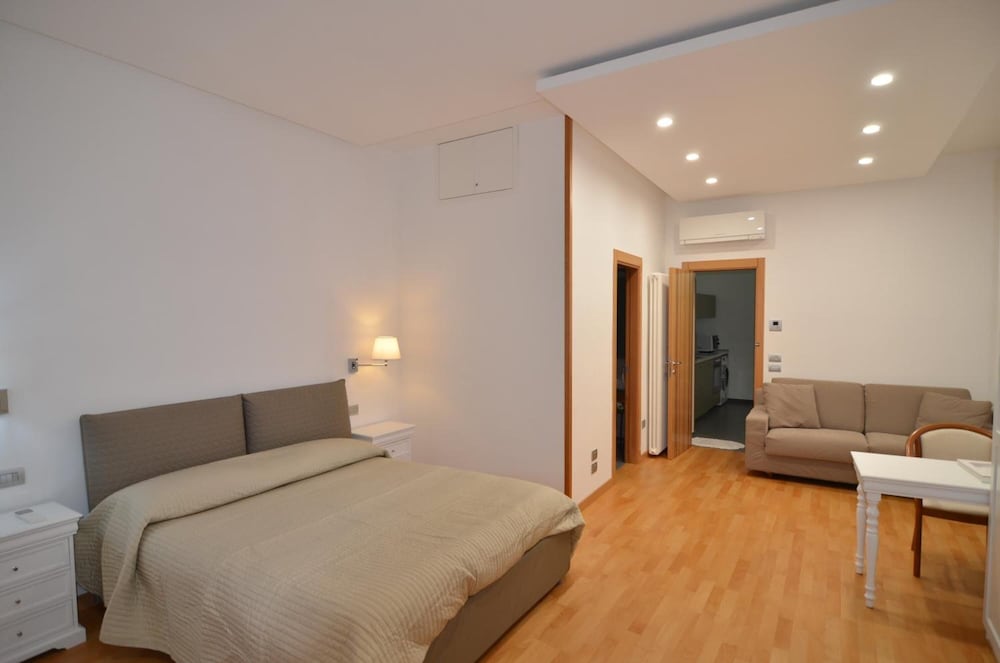 Фото La Strada Parlata