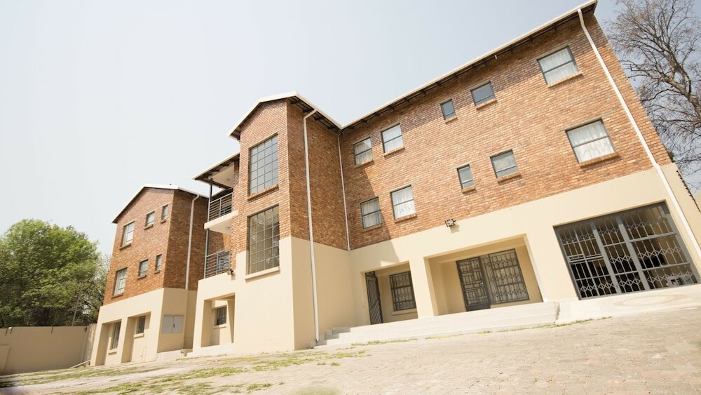 Фото Khamanzi Lodge and Tours