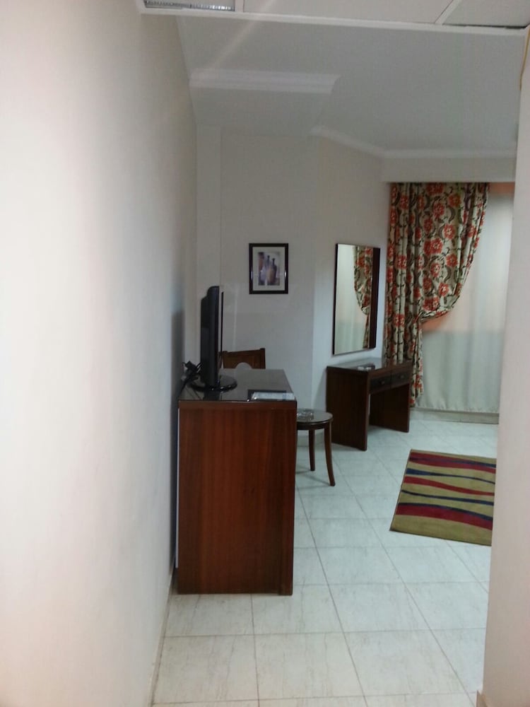 Фото Glorious Hotel