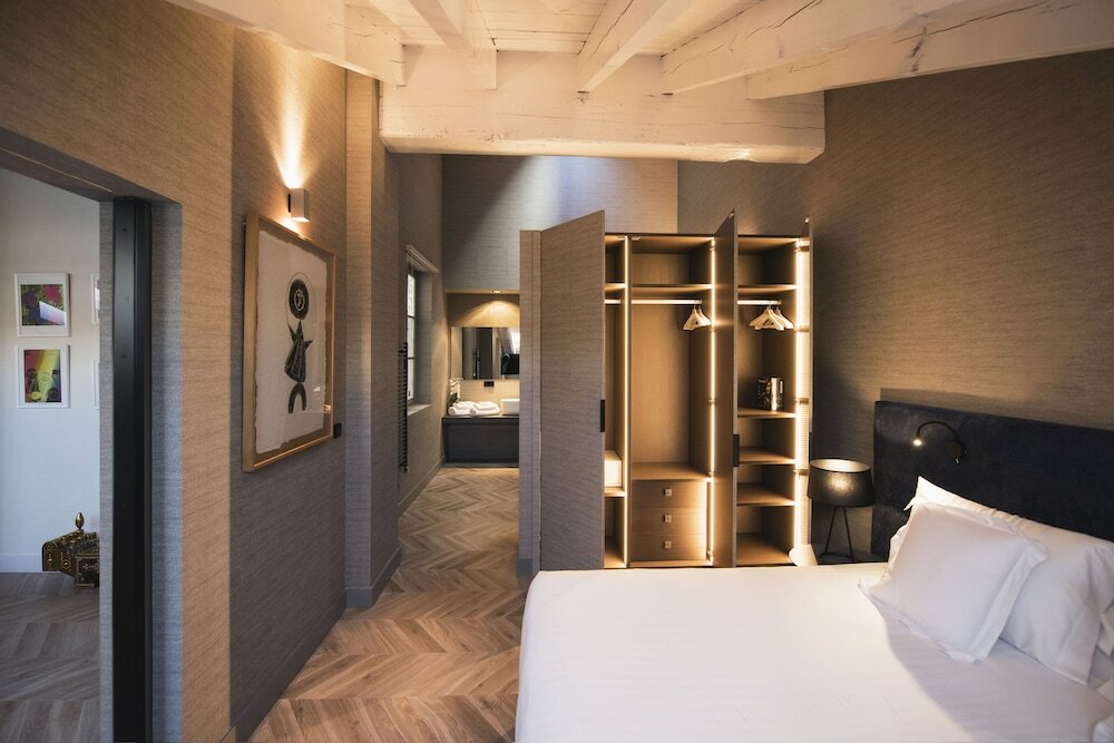 Фото Palacio Salvetti Suites