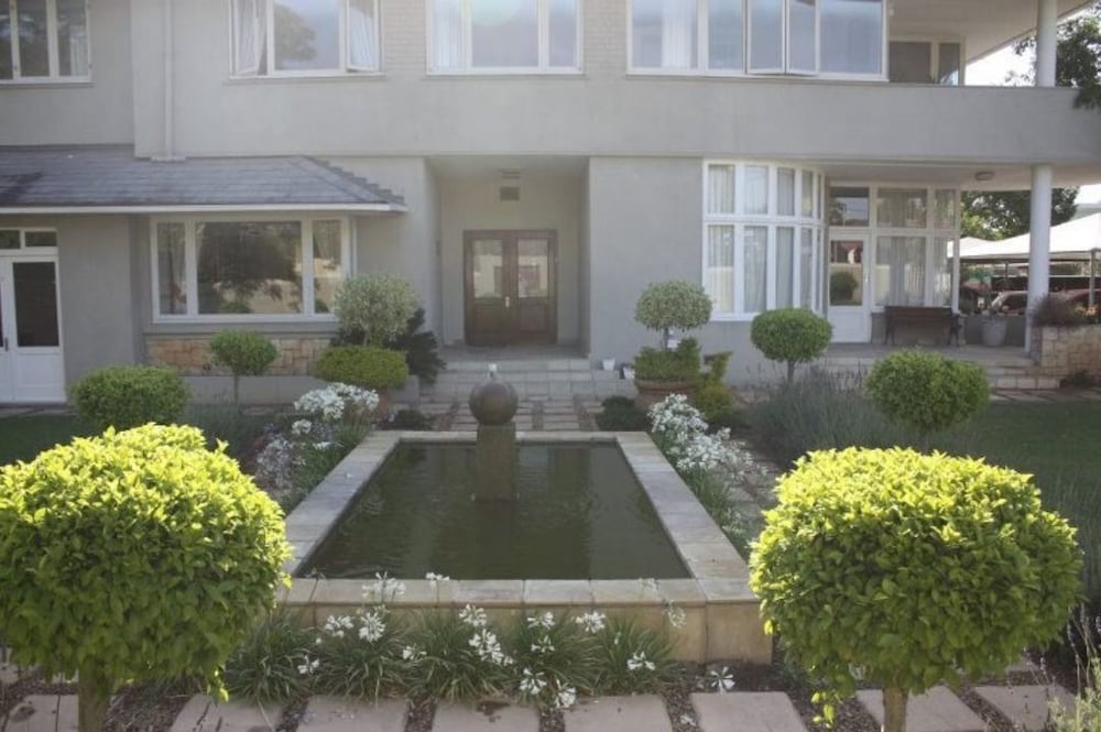 Фото The Boston Guest House