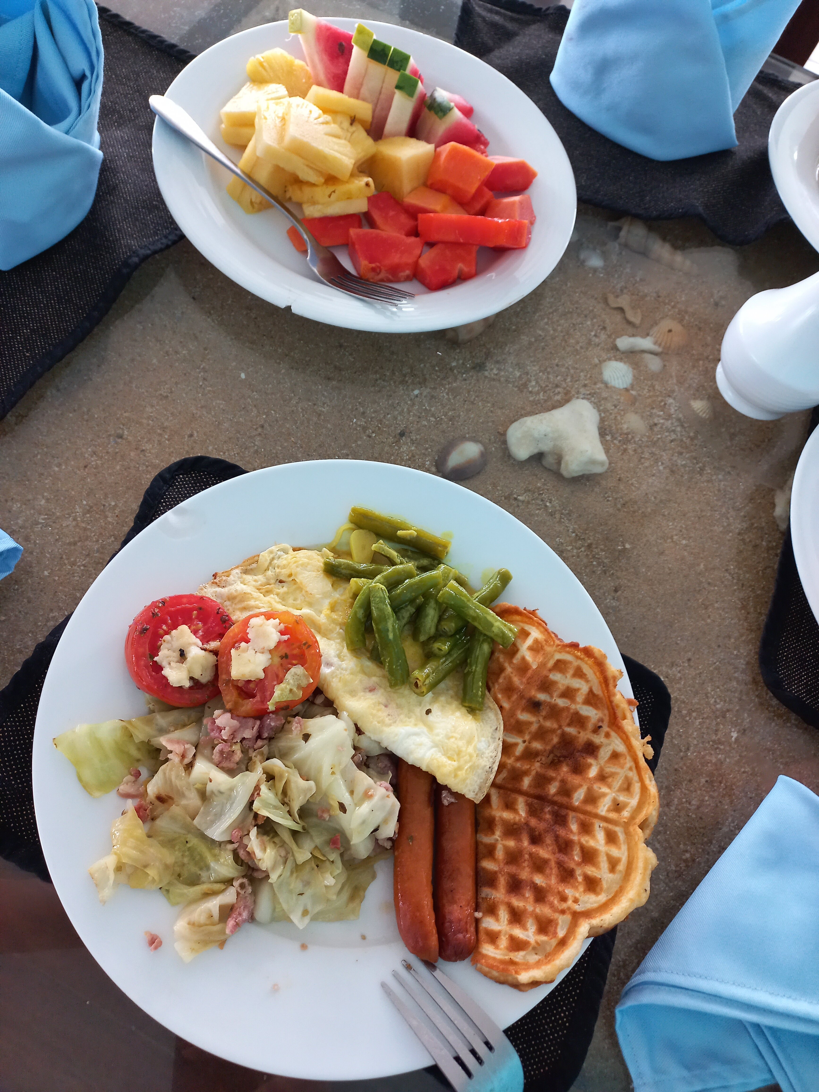 Фото Hikkaduwa Beach Hotel