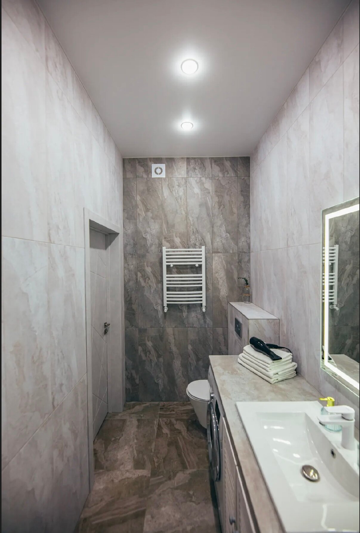 Фото Атлантис боковой вид на море