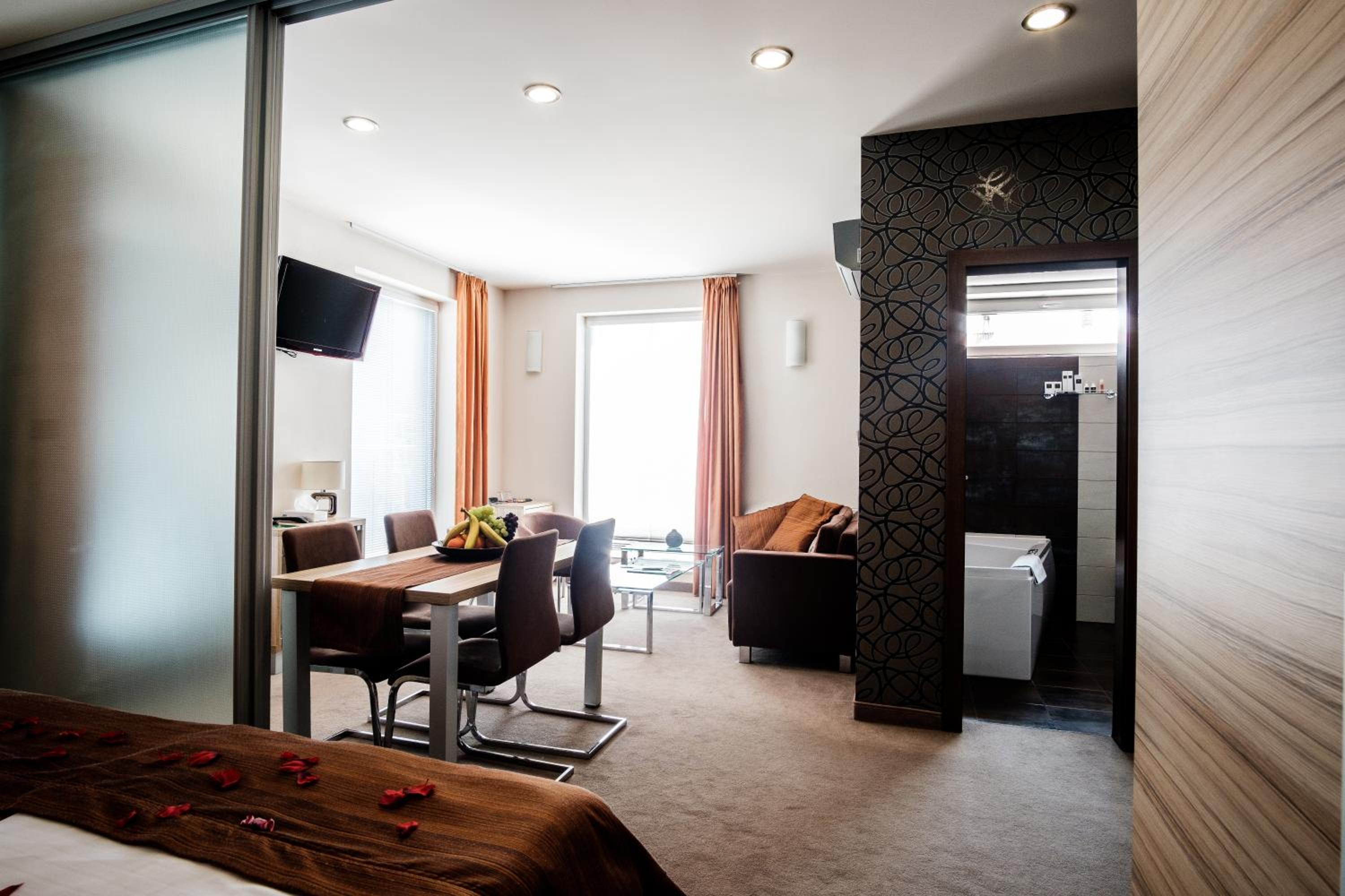 Фото Hotel Deluxe