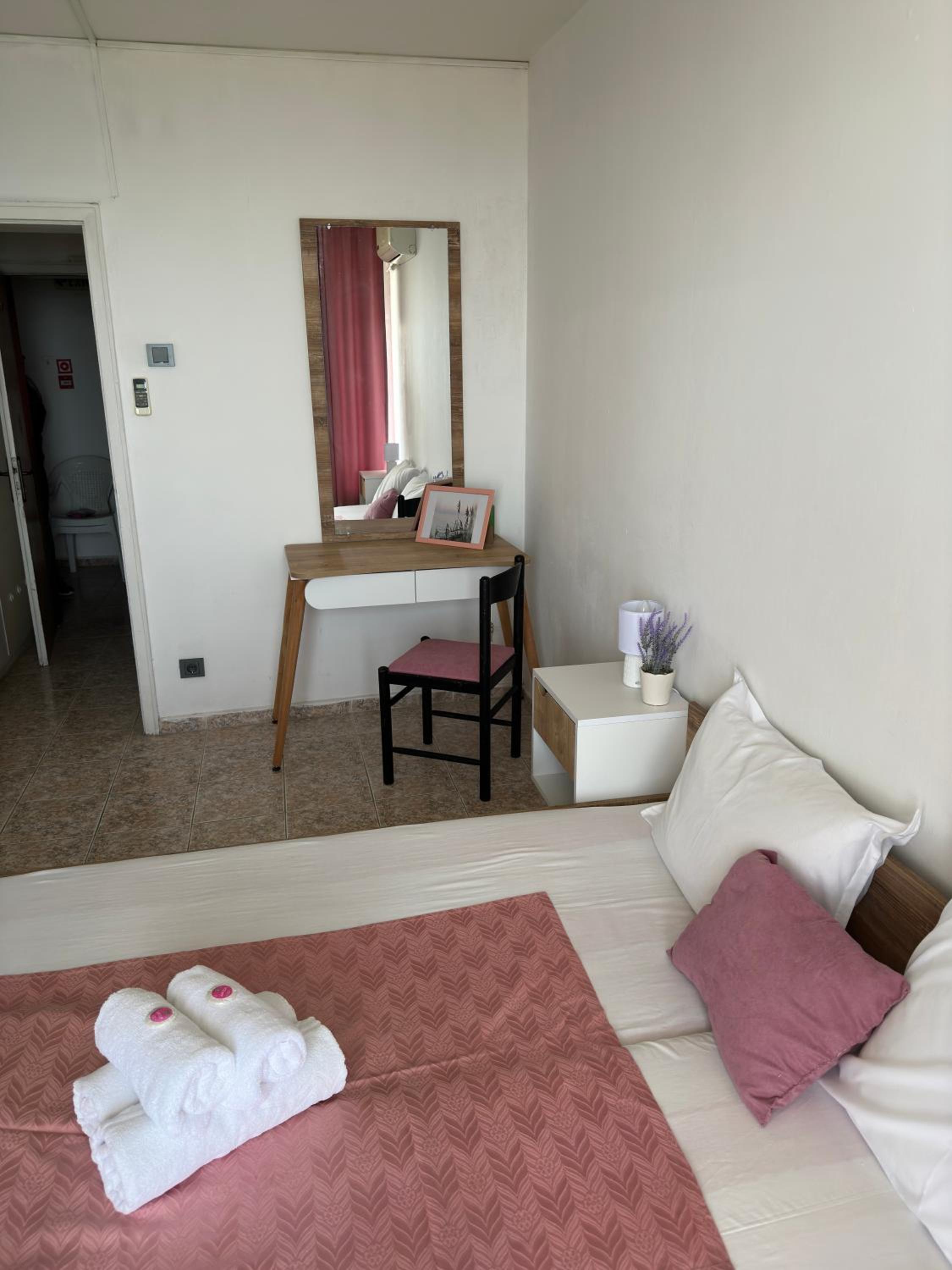 Фото Hotel Varshava