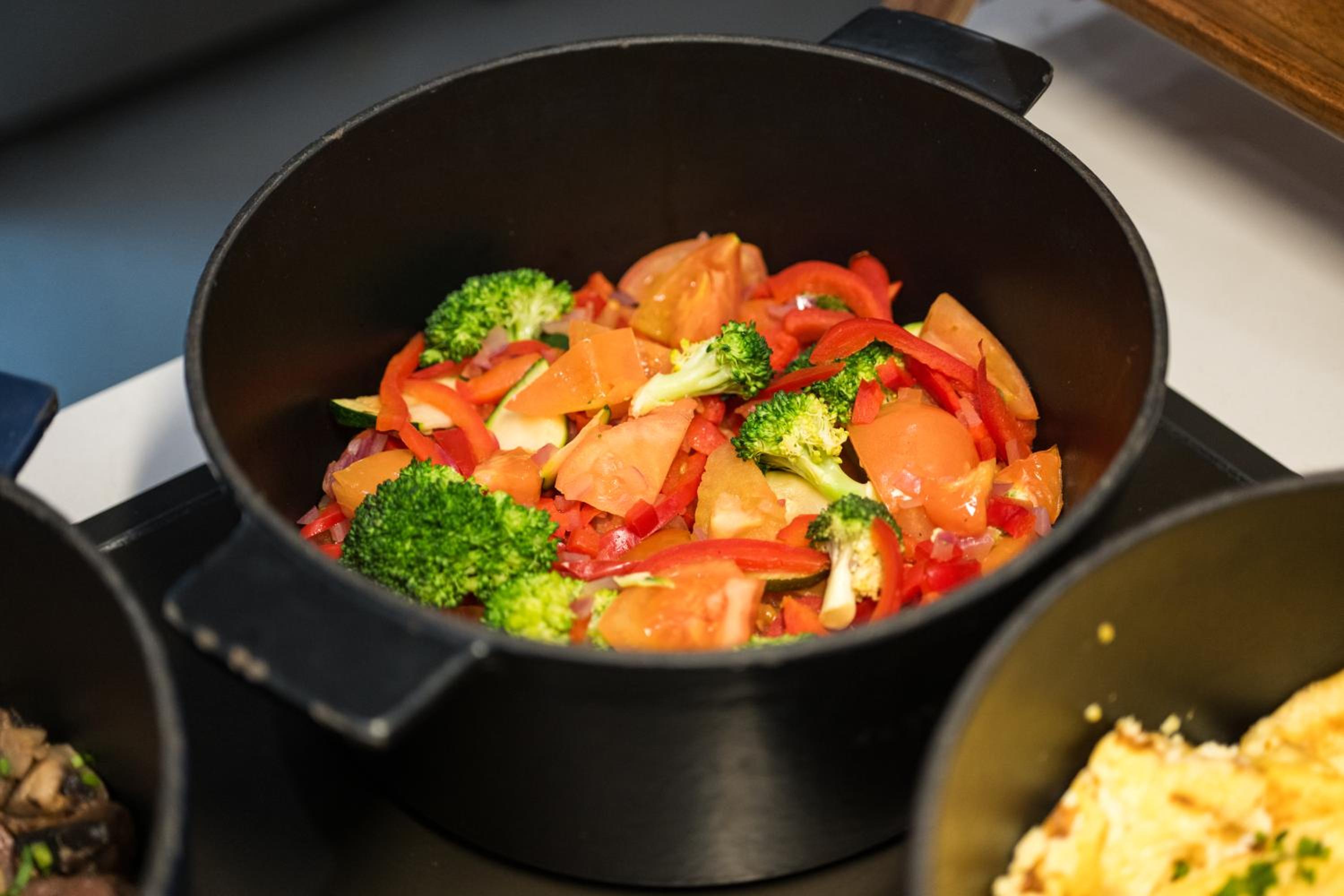 Фото Holiday Inn & Suites Sydney Bondi Junction, an Ihg Hotel