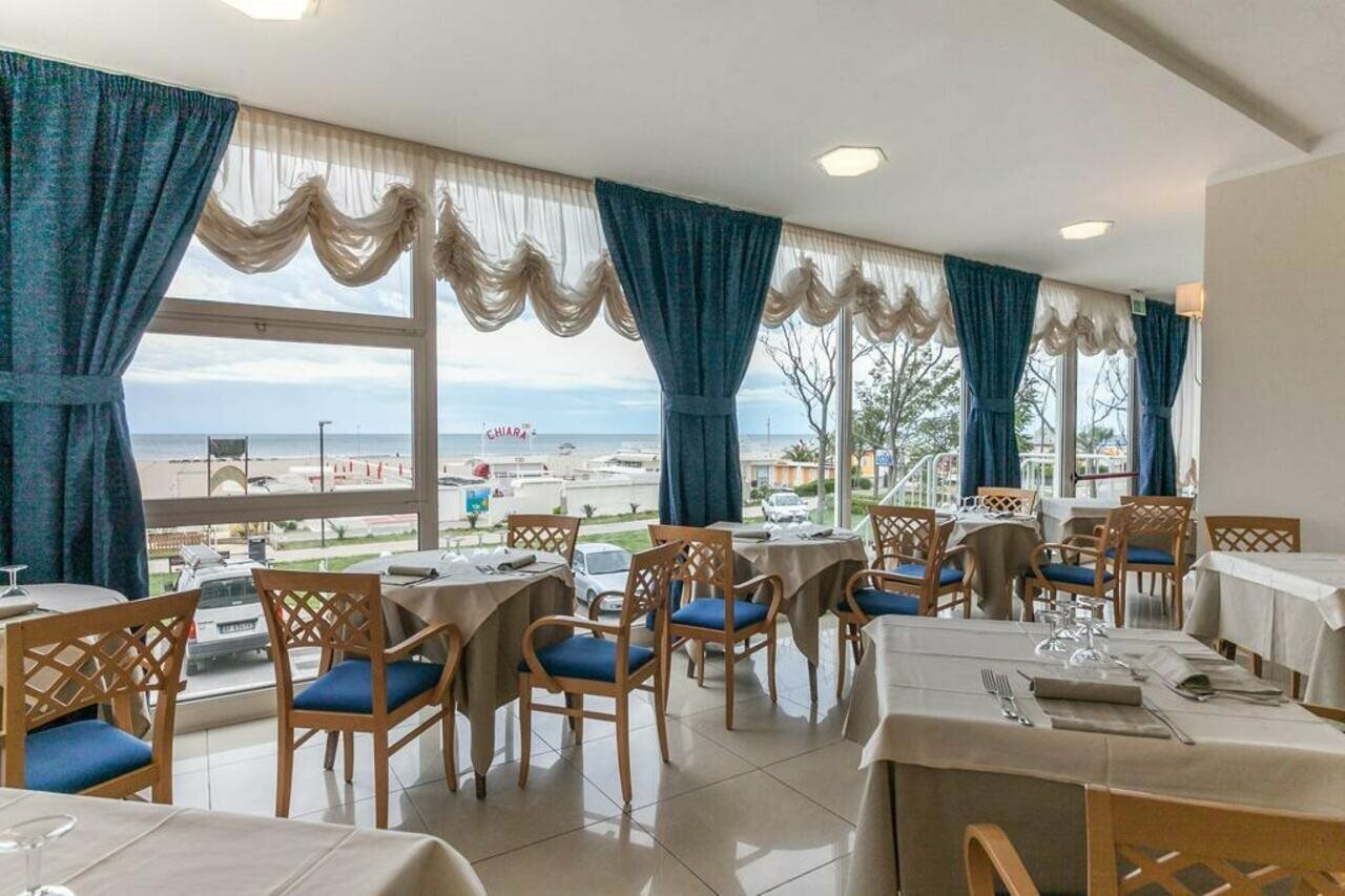 Фото Hotel Astor