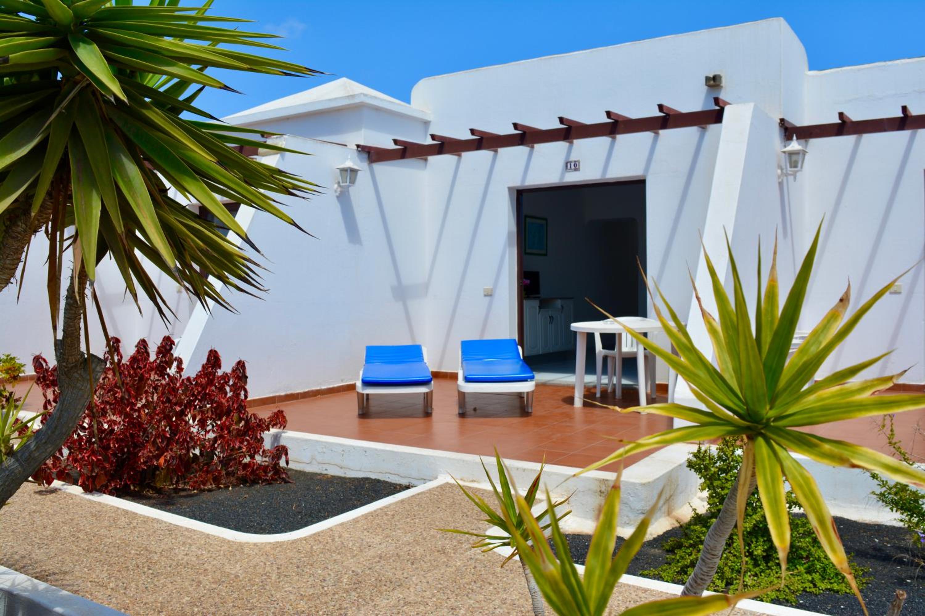 Фото Apartamentos La Laguneta