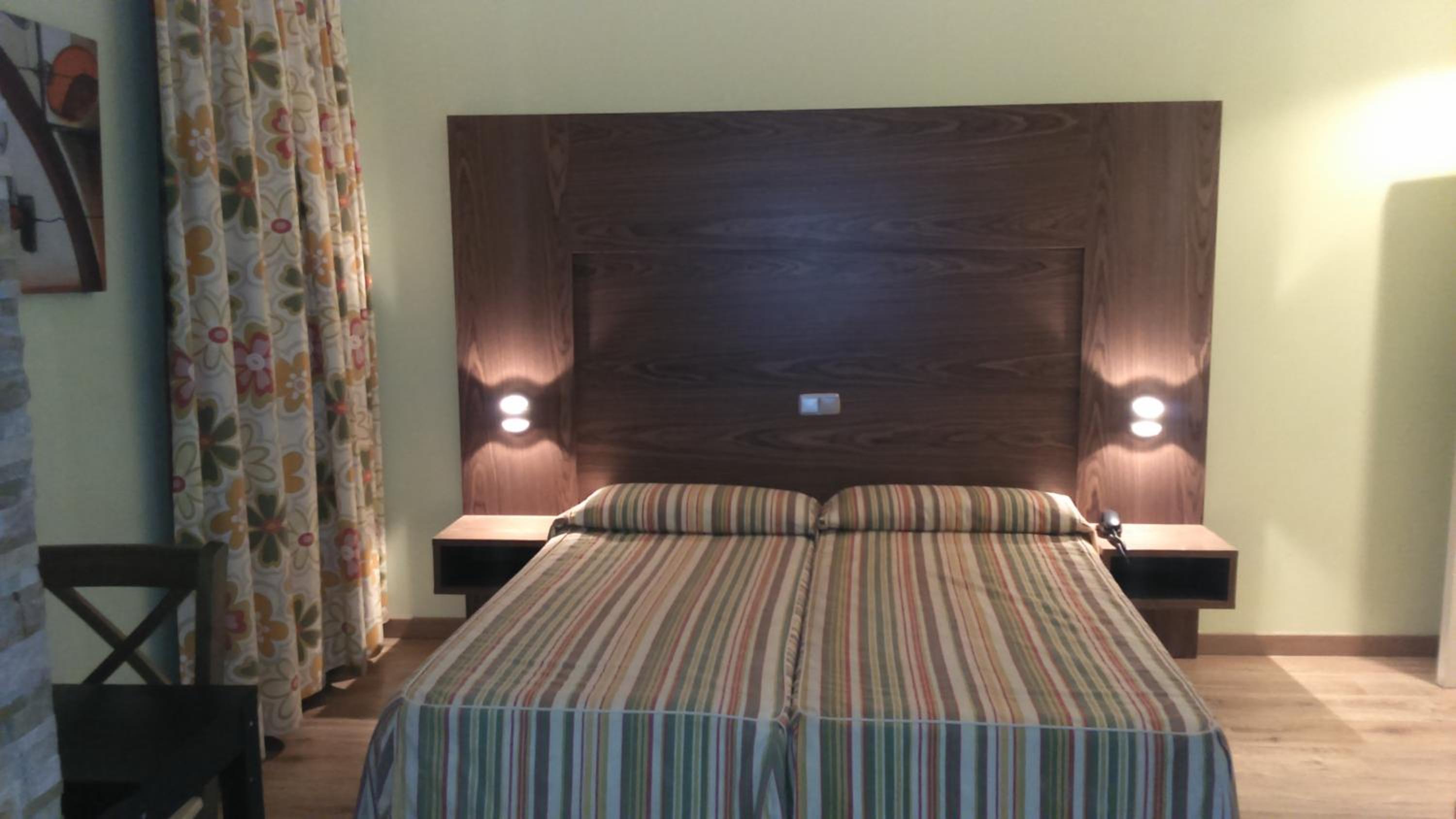 Фото Hotel Ideal