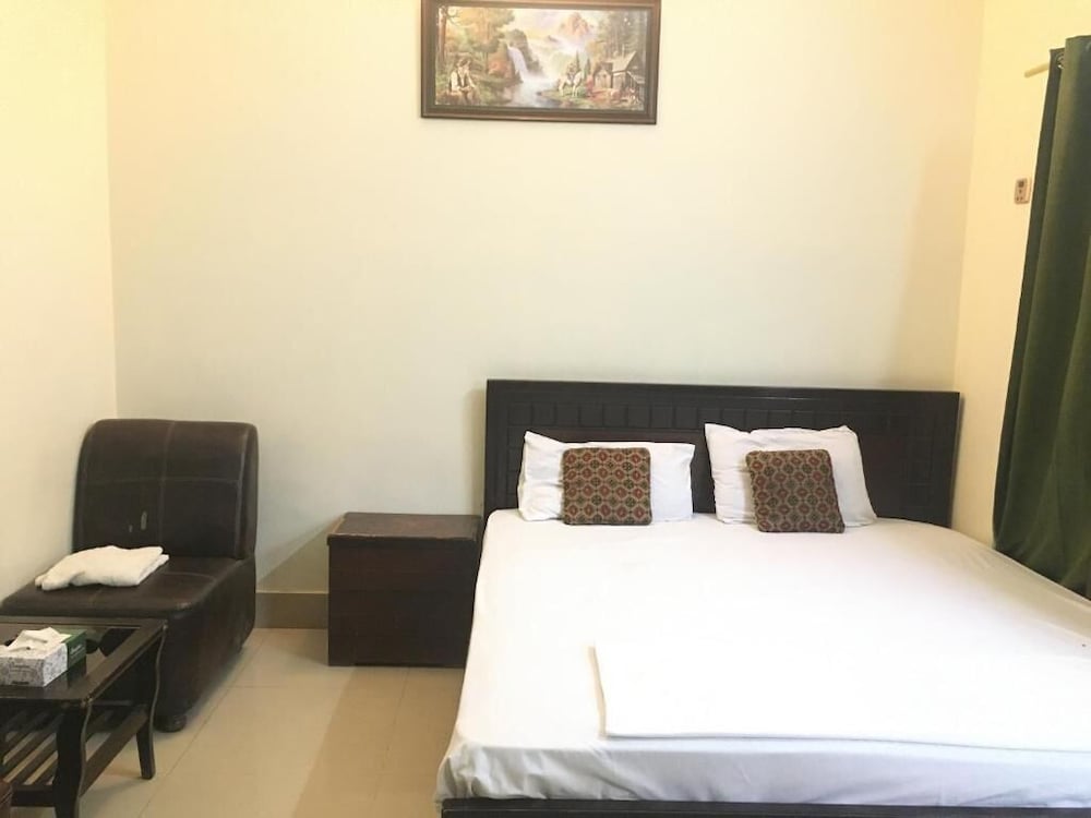 Фото Embassy inn Guest House Hyderabad