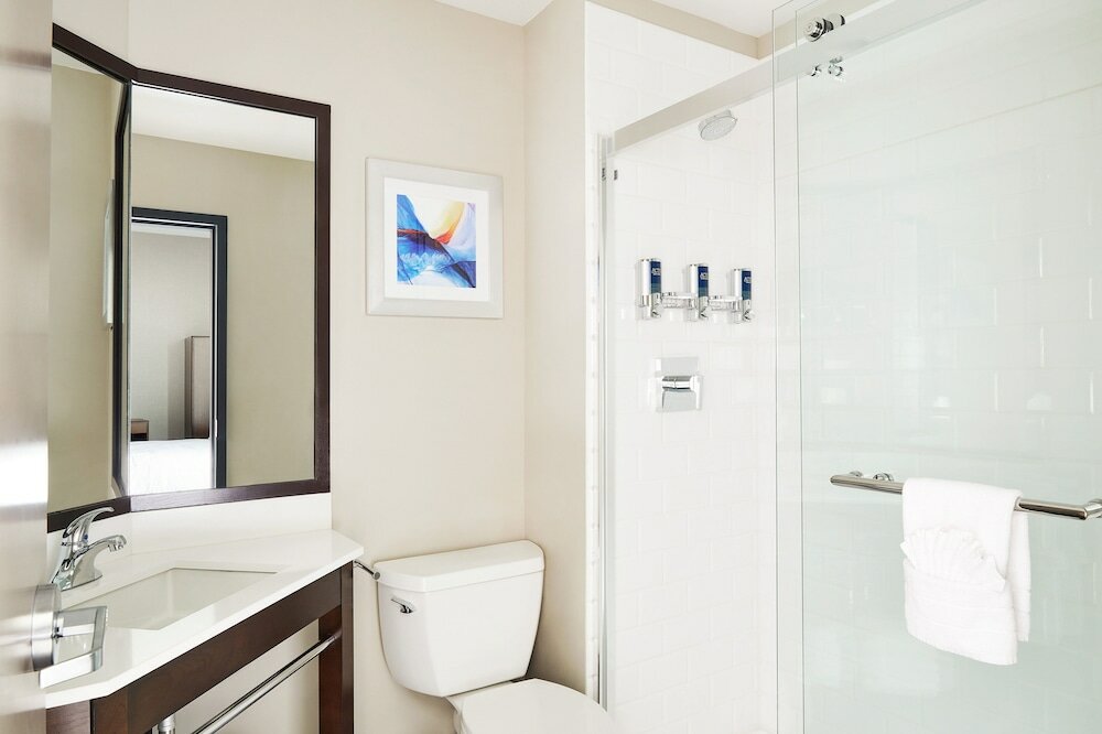 Фото Four Points by Sheraton Chicago Westchester/Oak Brook