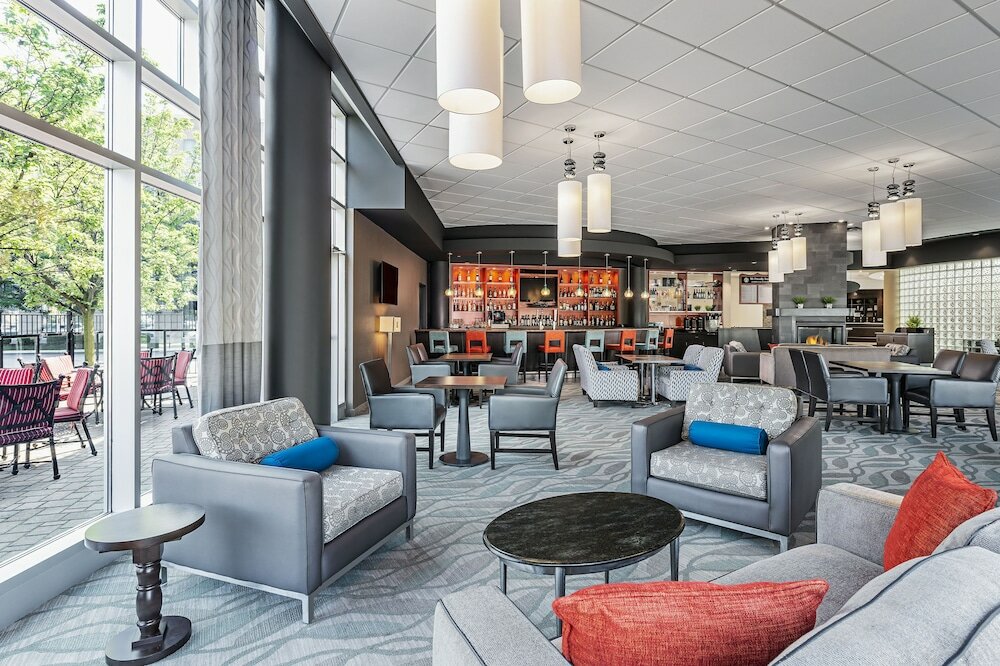 Фото Four Points by Sheraton London