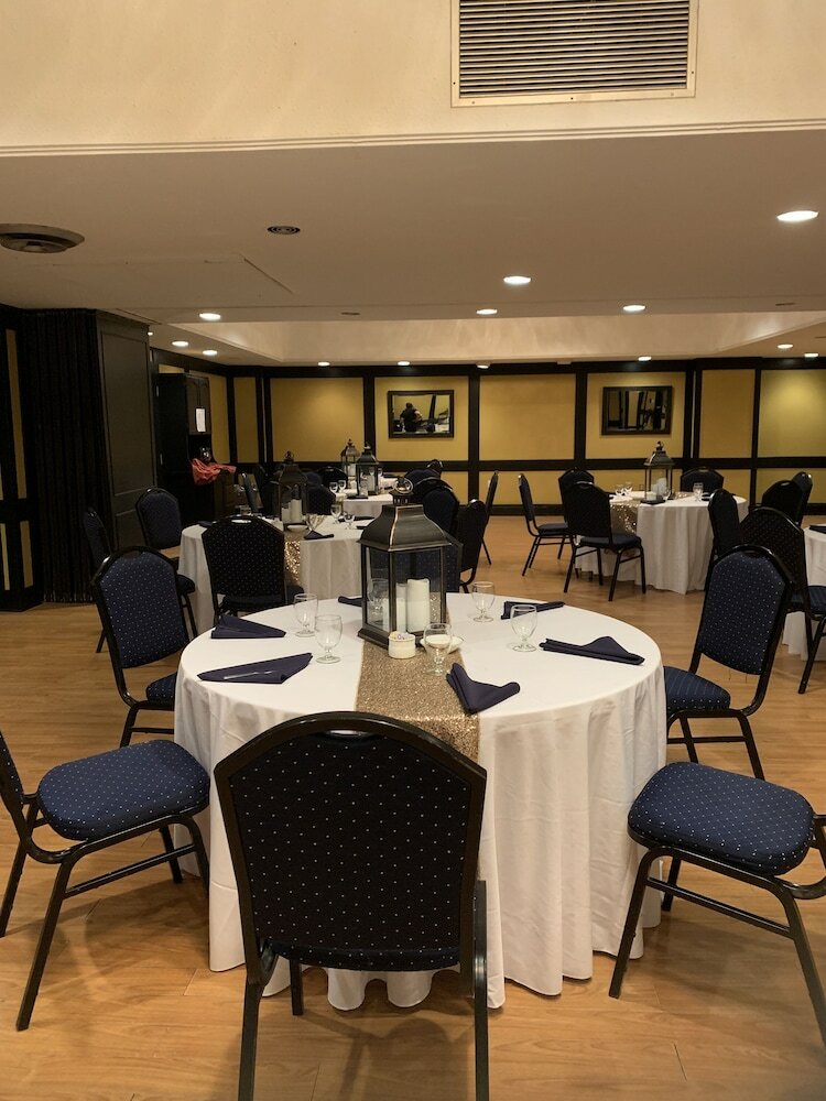 Фото Causeway Bay Hotel And Convention Centre