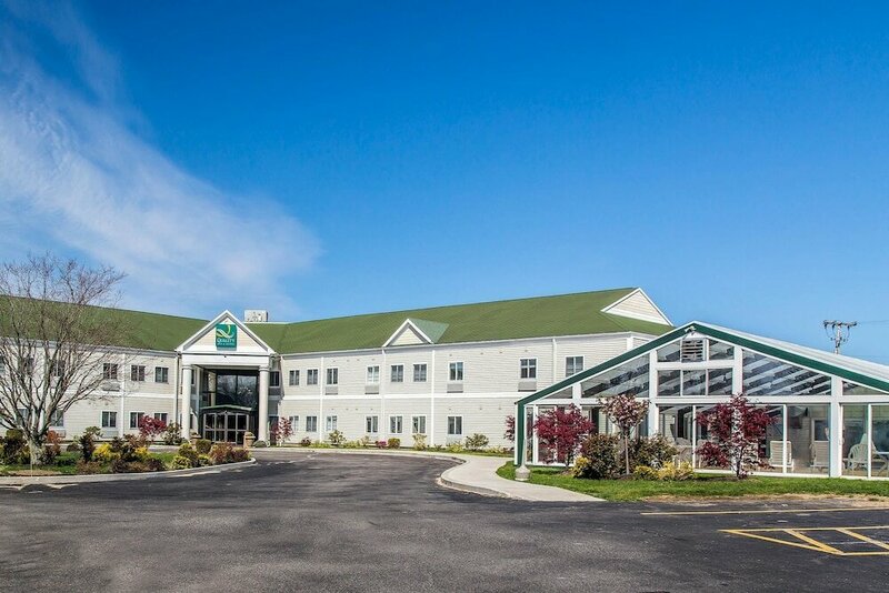 Гостиница Quality Inn & Suites Middletown - Newport
