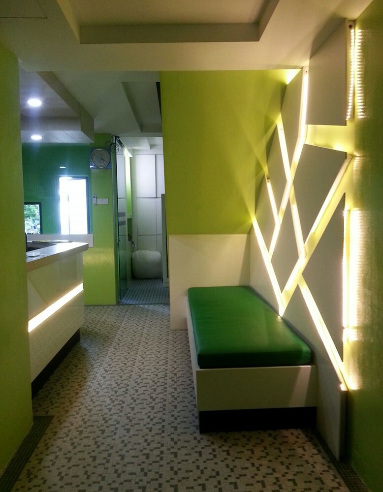 Фото Merlin Hotel