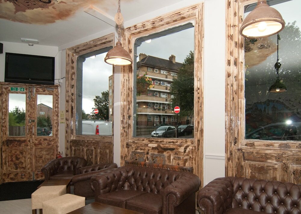 Фото Book a Bed Hostels