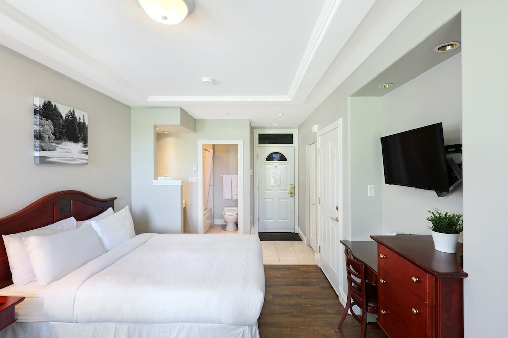 Фото Crown Isle Resort and Golf Community