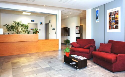 Апартаменты Séjours & Affaires Rennes Longs Champs в Фужер-Витре