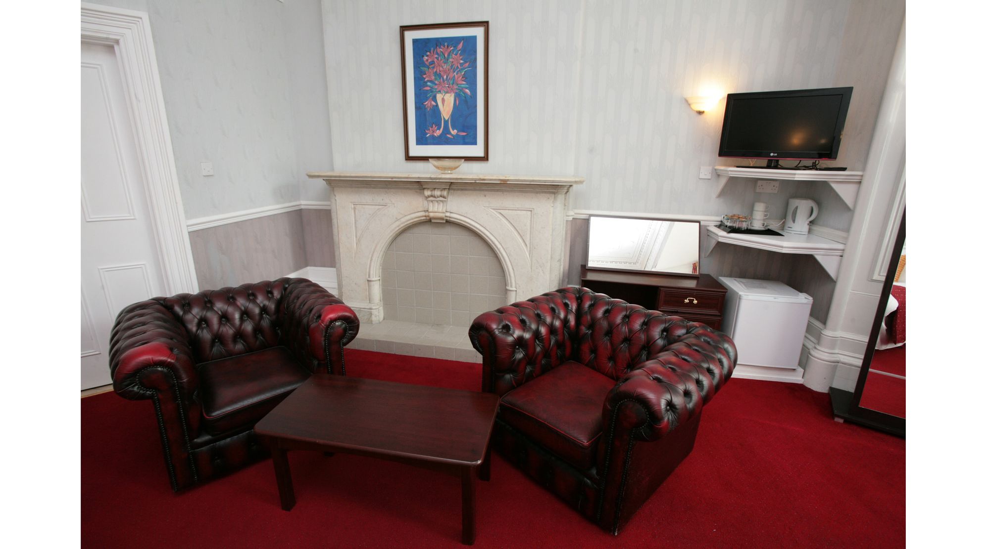 Фото Embassy Apartments