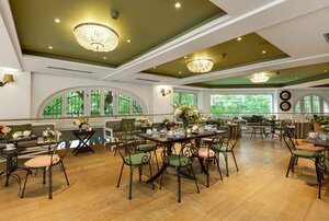 Гостиница The Excelsior Hotel