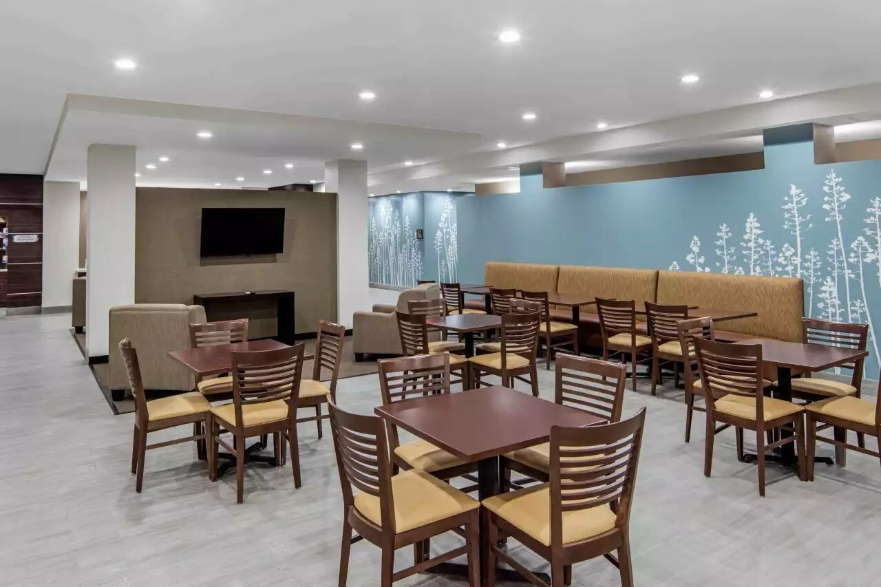 Фото Mainstay Suites