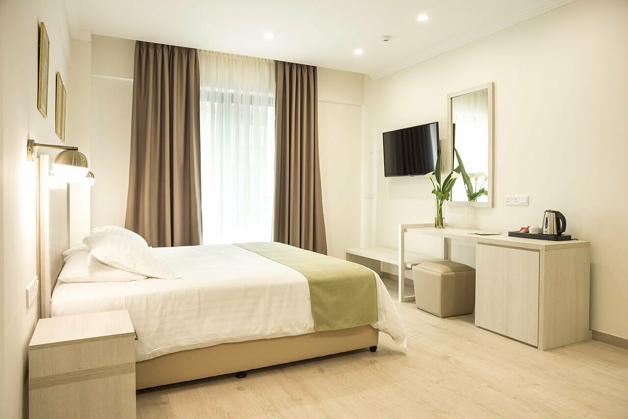 Фото отеля 2