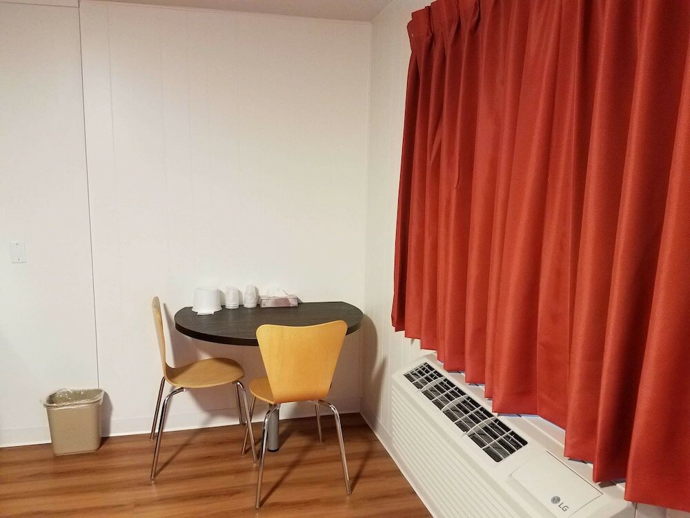 Фото Motel 6 Cranbrook, Bc