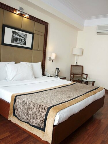 Гостиница The Bmk Hotel в Дели