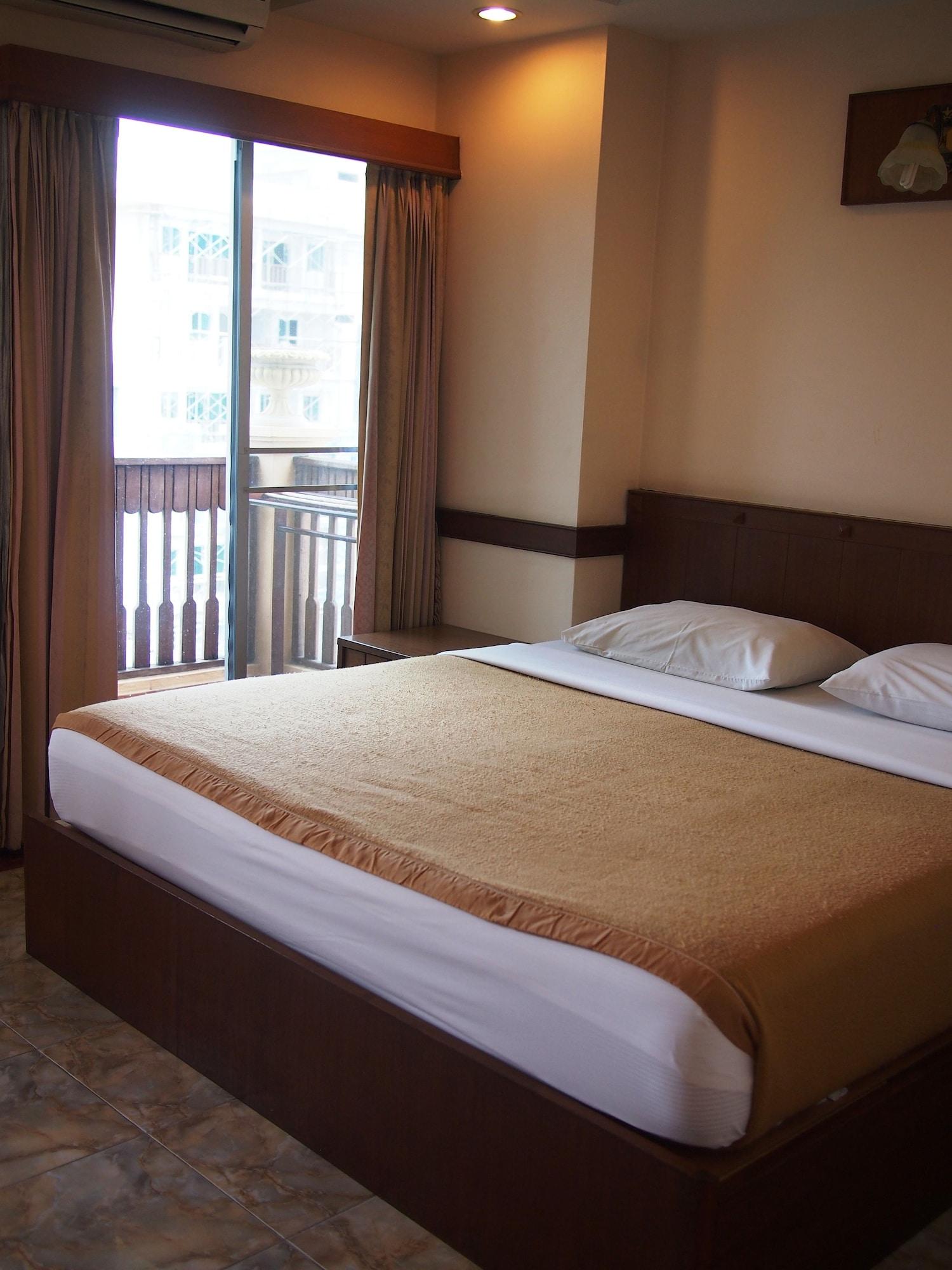 Фото Navin Mansion 3